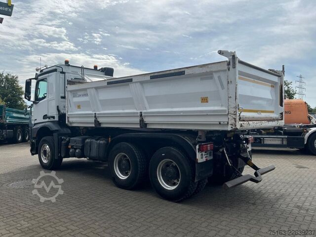 Kiper kamion MERCEDES-BENZ Arocs 2658 K 6x4 3-Achs Kipper Meiller Bordmatik