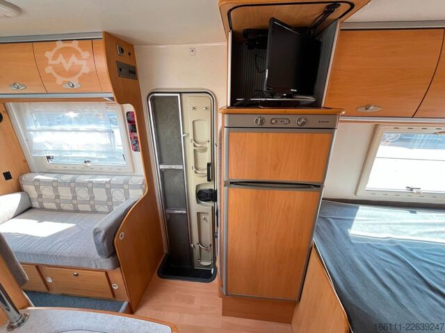 Poluintegrisani kamper CRISTALL H 620 - Festbett - Solar - Klima - Markise