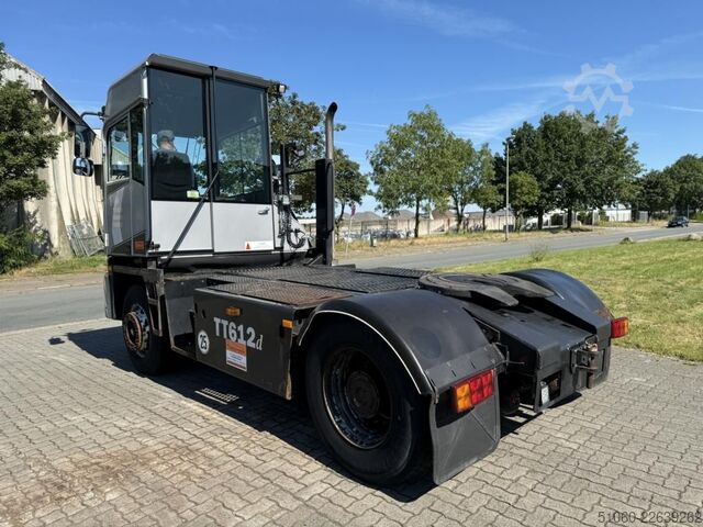 Terminal traktor Kalmar TT612D