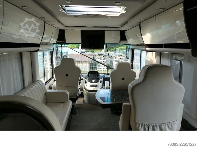 Integriertes Wohnmobil CONCORDE Liner Plus 1000G MAN15.290 SmartGarage3 Barversi