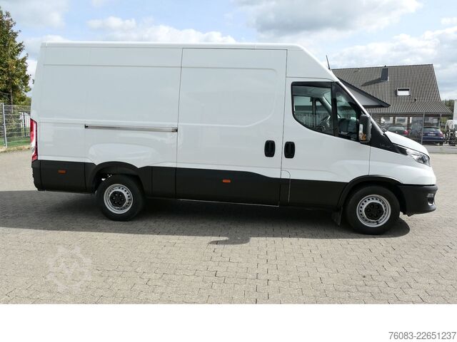 Dodávka s vysokou střechou IVECO Daily35-160 L2H2 Klimaautomatik Kamera