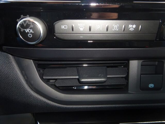 Kleinbus FORD Tourneo Custom L1 Sport PHEV AHK Exklusiv 360Kam