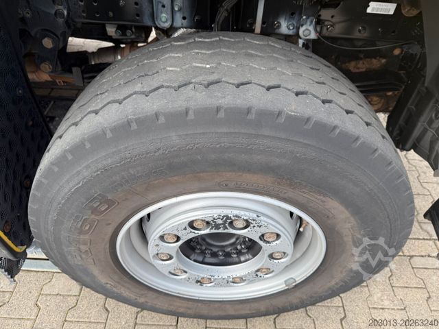 Sklápěcí vůz MAN TGS 32.470 8x4 Muldenkipper Schmitz elekt. Plane