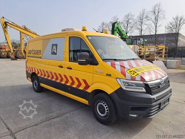 Kombi s vysokou střechou MAN TGE 3.140 4x2F SB (2pcs available)