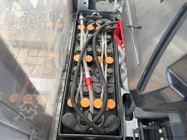 VS-23012 Elektrische triplex stapelaar Still 5466mm STILL EXV SF 14