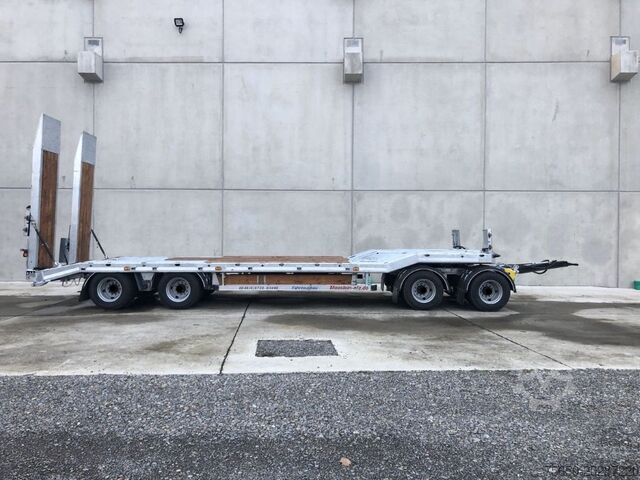Dieplader oplegger Möslein T 4 VB H1 neuer 4 Achs Tieflader hydraulischen Rampen
