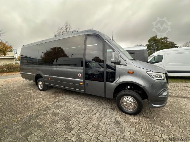 Minibus MERCEDES-BENZ Sprinter 519 4x4 22 Sitzer Klima AHK VIP