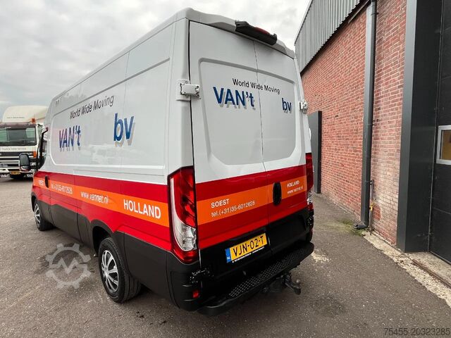 Furgão de caixa Iveco Daily 35S16 - HI Matic - Klima - ( Many new par...