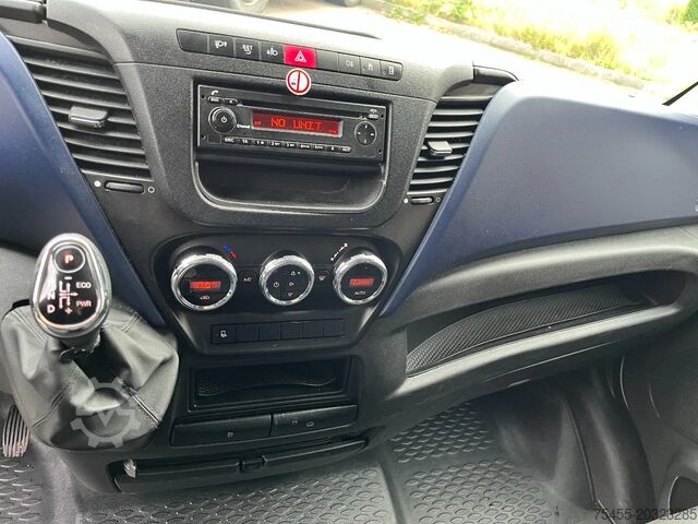 Furgão de caixa Iveco Daily 35S16 - HI Matic - Klima - ( Many new par...
