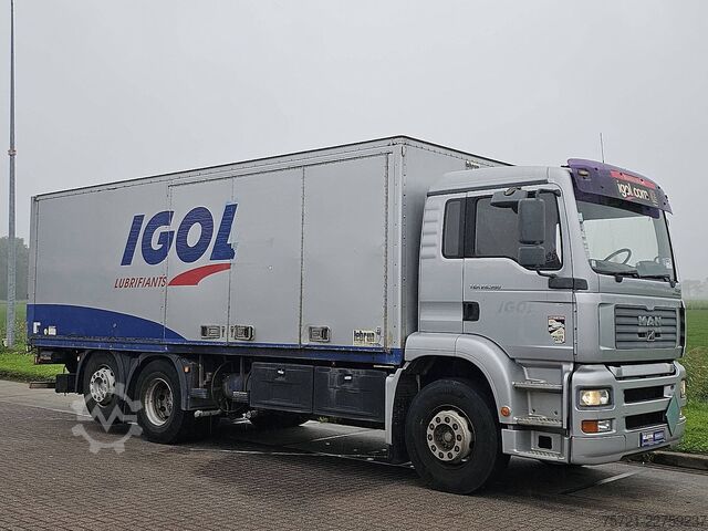 Kuffert MAN 26.390 TGA 6X2 TAILLIFT
