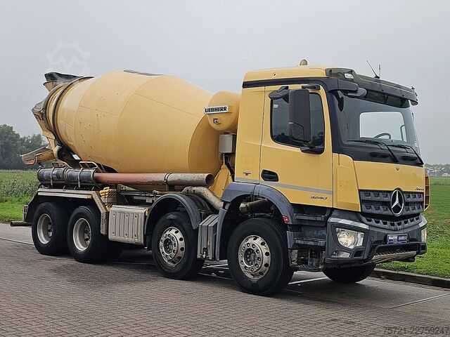 Blender MERCEDES-BENZ AROCS 3240