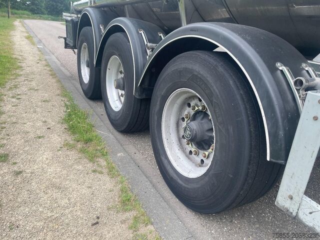 Tank Feldbinder TSA 31.3-3 ADR / L4BH / 31.000 L / 3 Kammer (12...