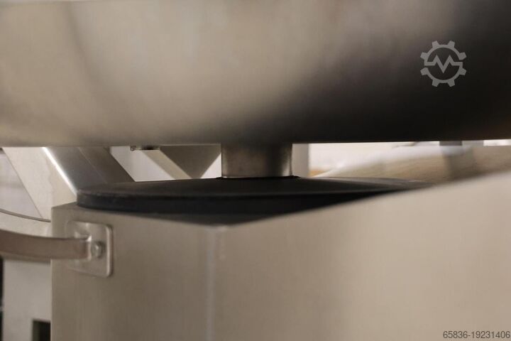KG Wetter 120L komsnijder met afvoer KG Wetter 120L bowl cutter with discharge