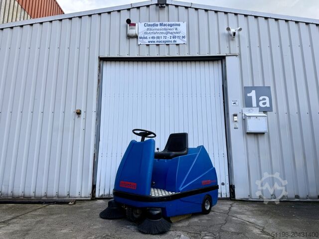 Samohodna usisna metla za vozača Stolzenberg Twin Top TT 1100 / E Aufsitzkehrmaschine