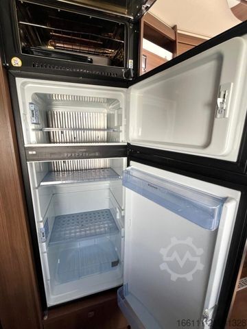 Semi-integrated camper DETHLEFFS Alpa 6820-2 - Festbett -  - Solar -