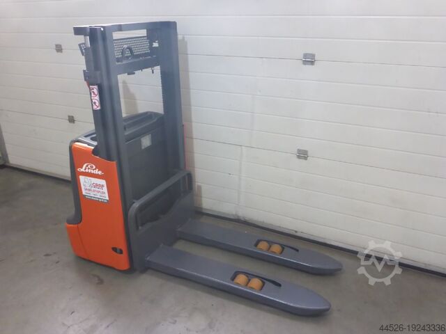 Hoogheffende truck Linde L12
