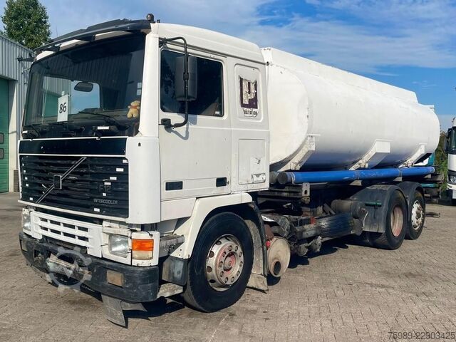Tankowiec Volvo F 12 15000 L 3 COMPARTMENTS, HANDGESCHAKELD, ADR