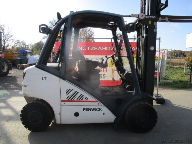 Dízel targoncák Linde H25D - Triplex-Freihub 4,7m + Zinkenversteller+Sei