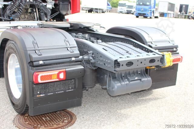 Standardní tahač Actros 1863LS NEUZUSTAND