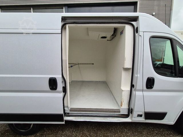 Gekoelde bakwagen Fiat Ducato 2.3D L2H2 Koelwagen/ Carrier Xarios 300/...