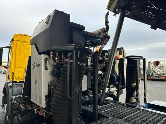 Balayeuse Mercedes-Benz Arocs 1824 4X2 BEAM A9000 SWEEPING TRUCK/ KEHRM...
