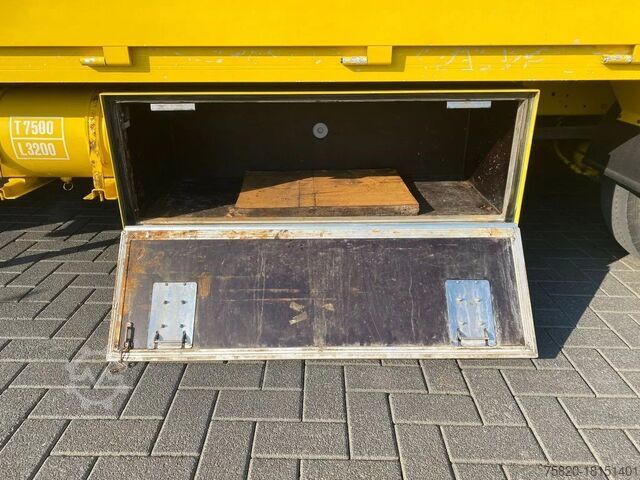 Vrachtwagen met kraan Renault D7.5 180 4X2 + PALFINGER PK 4200 KRAAN/KRAN/CRA...