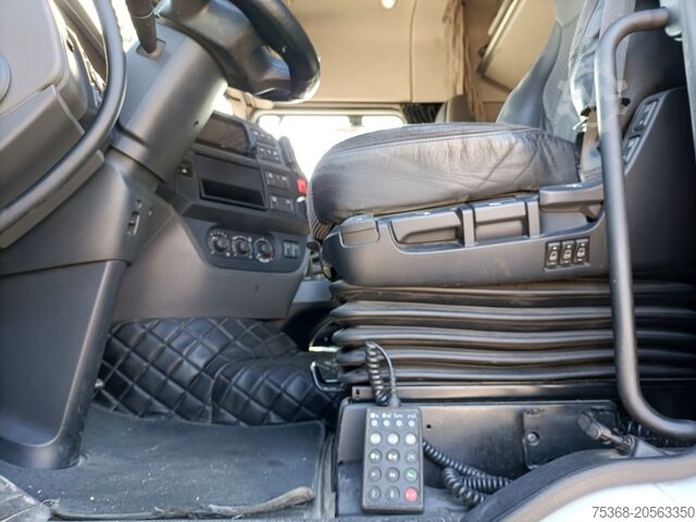 Lkw mit abnehmbarer Ladefläche und Rampe DAF DAF XF 106 440