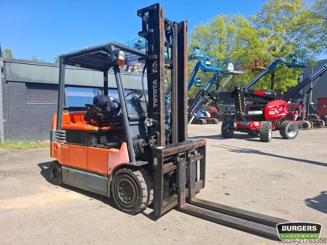 Gaffeltruck Toyota 7FBMF30