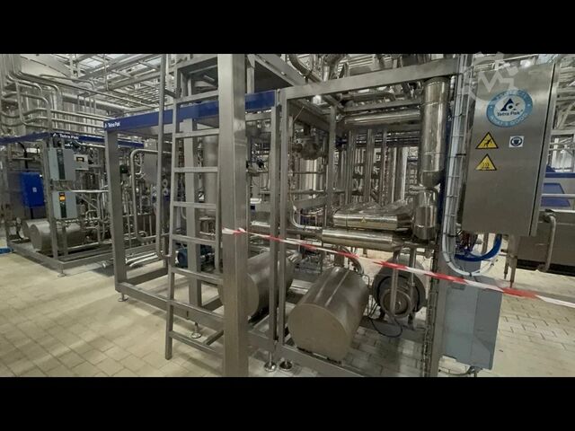 Gebruikte Tetra Pak A3 Speed 200 ml Prisma lijn voor UHT DOMINO A3/Speed V040