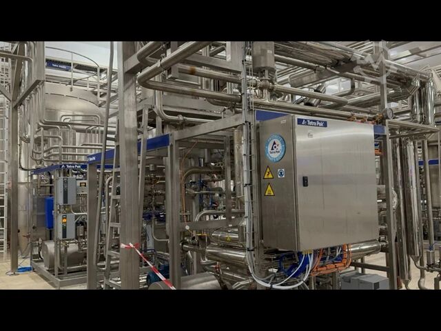 Gebruikte Tetra Pak A3 Speed 200 ml Prisma lijn voor UHT DOMINO A3/Speed V040