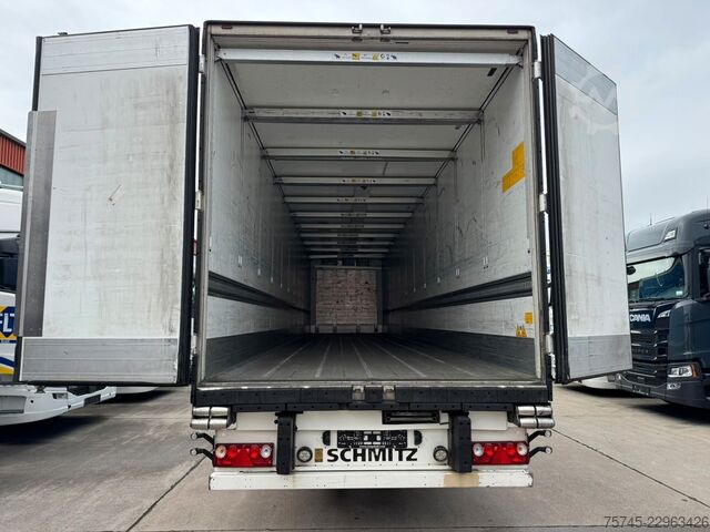 Ψυκτικός ημιρυμουλκούμενος SCHMITZ CARGOBULL SCB*S3T * DOPPELSTOCK * LIFTACHSE * 2,50 M BREIT