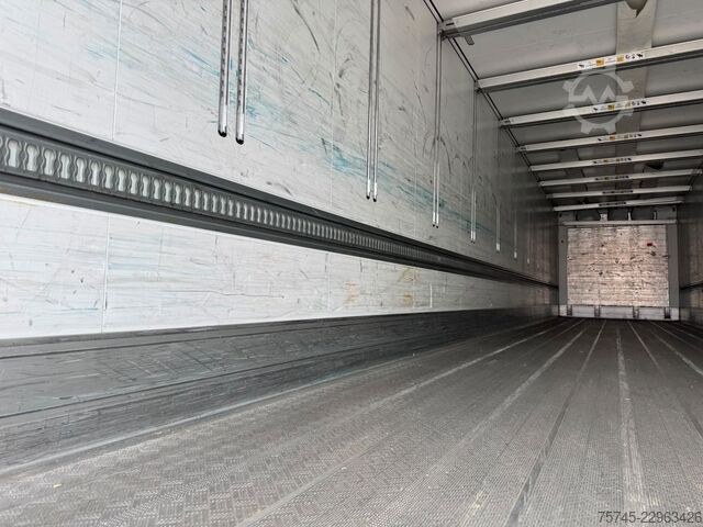 Ψυκτικός ημιρυμουλκούμενος SCHMITZ CARGOBULL SCB*S3T * DOPPELSTOCK * LIFTACHSE * 2,50 M BREIT