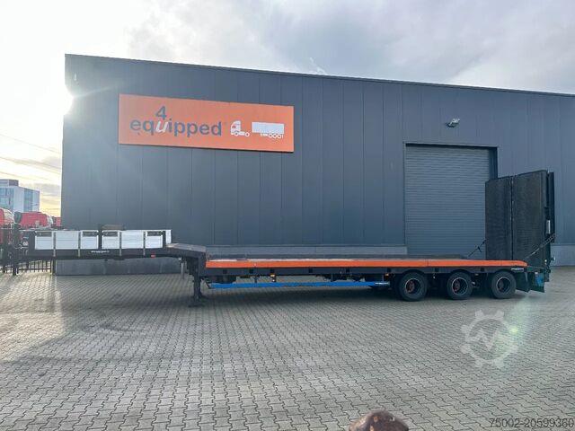 Låglastare Nooteboom MCO-48-03V 3-axle lowloader / 3x hydraulic stee...