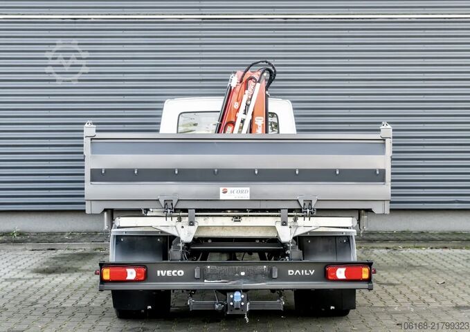 Třístranný sklápěč s jeřábem Iveco Daily 70C18 HA8 Kipper Kran