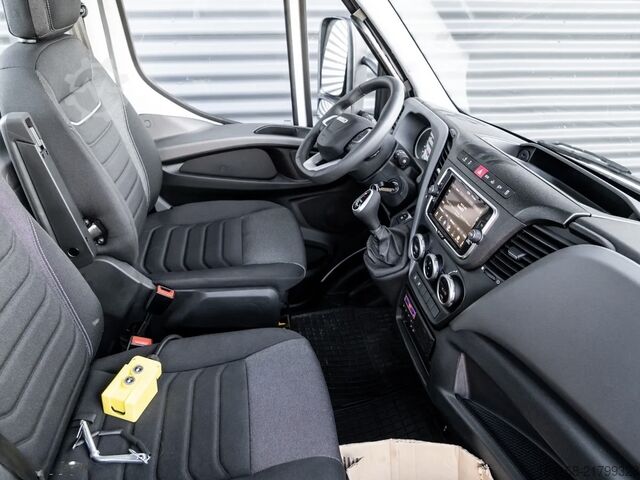 Třístranný sklápěč s jeřábem Iveco Daily 70C18 HA8 Kipper Kran