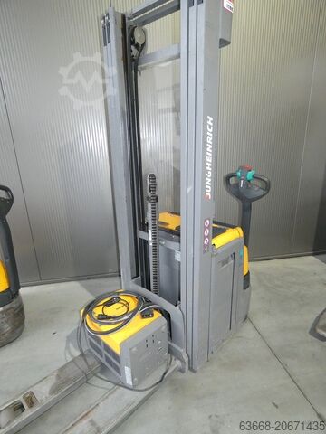 Impilatore pedonale Jungheinrich EJC 212