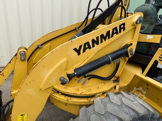 Încărcător pe roți YANMAR V70S Schwenklader / 2017 BJ / Schaufel + Gabel