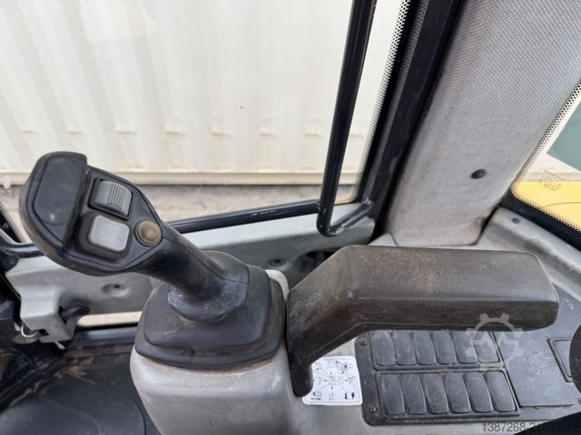 Încărcător pe roți YANMAR V70S Schwenklader / 2017 BJ / Schaufel + Gabel