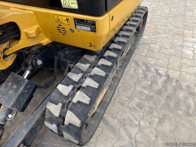 Mini excavator CATERPILLAR 301.7D / 2017 BJ / 1.597 H / 2 x Löffel / MS01