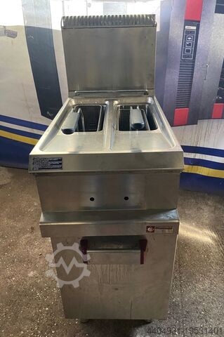 Gasfriteuse met 2 x 7L kuipen op onderkast DIAMOND 6317741