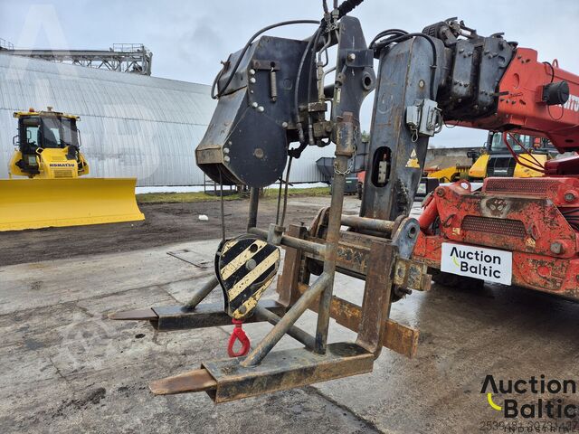 Wózek widłowy teleskopowy Manitou MRT 1742