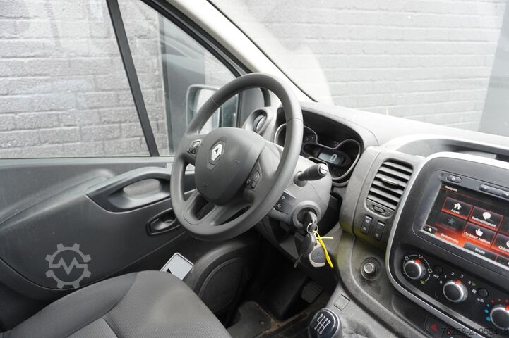 Panelová dodávka Renault Trafic 2.0 dCi 120PK EURO 6 - Airco - Navi - Cr...