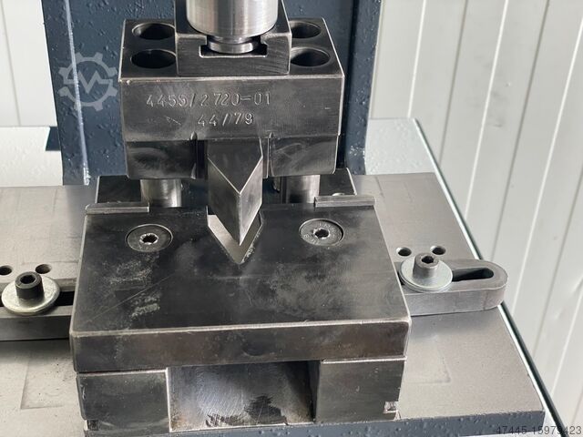 Punch, complete with base frame Pressta Eisele Dyno 9