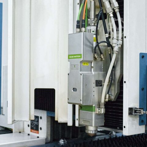 Řezací systém s vláknovým laserem 3kW rotátor Otinus FLV-6025-OT-6022 3kW