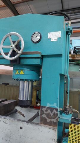 Hydr. dílenský lis SAHINLER DK II 1570-150