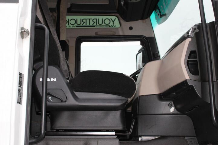 Standaard trekker MAN TGX 18.460 E6 XXL  Retarder Kühlbox Navi 2Tanks
