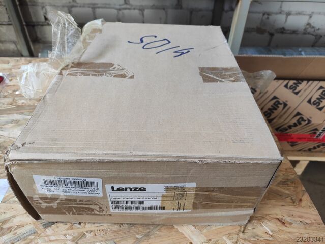 Conversor de Servo EVS9324-ESV004, 3,0kW, alimentação trifásica 320…526V Lenze EVS9324-ESV004