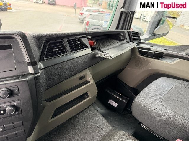 Autocamion cu caroserie tip cutie MAN TGM 18.290 4x2 BL CH