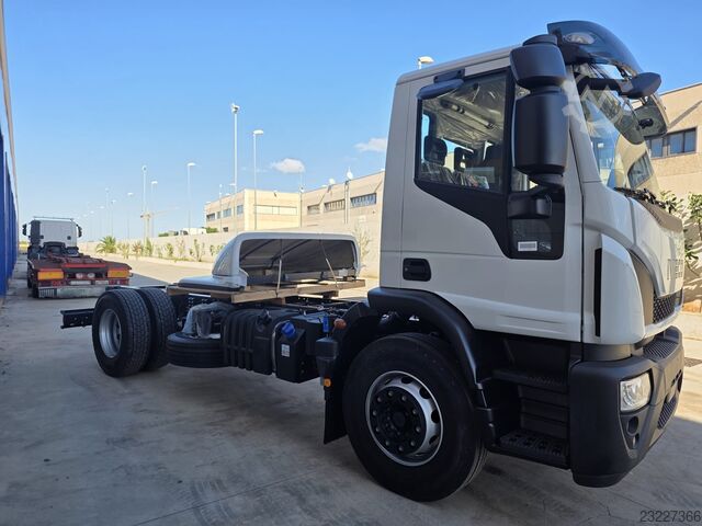 LKW-Fahrgestell IVECO 180E32P