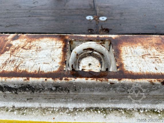 Swap body open Krone Plattform 7,45m mit Steckrungen mittig
